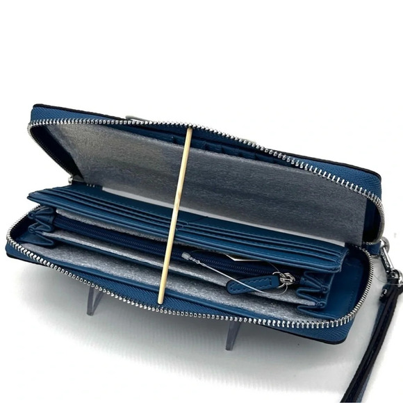 Michael Kors Large Continental Wallet Wristlet
Teal (NWT) - Picture 8 of 10